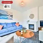 Hébergement de vacances 2 -4 Bed Family Home Contractors Parking Wi-Fi