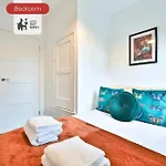 2 -4 Bed Family Contractors Parking Wi-fi Σπίτι διακοπών *