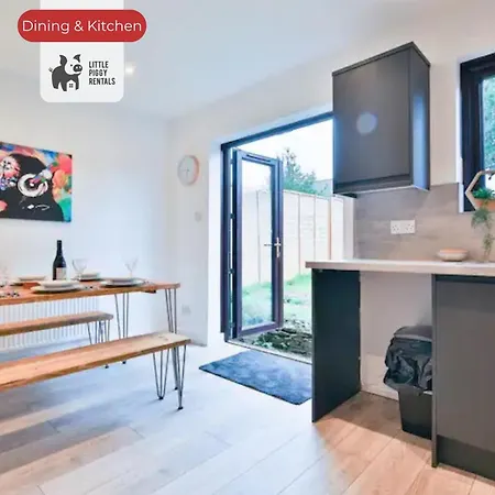 3 Bedroom With 5 Beds, Free Parking And Wifi For Contractors And Families * 브리스틀