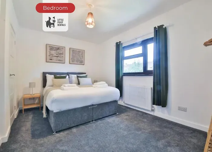 3 Bedroom With 5 Beds, Free Parking And Wifi For Contractors And Families