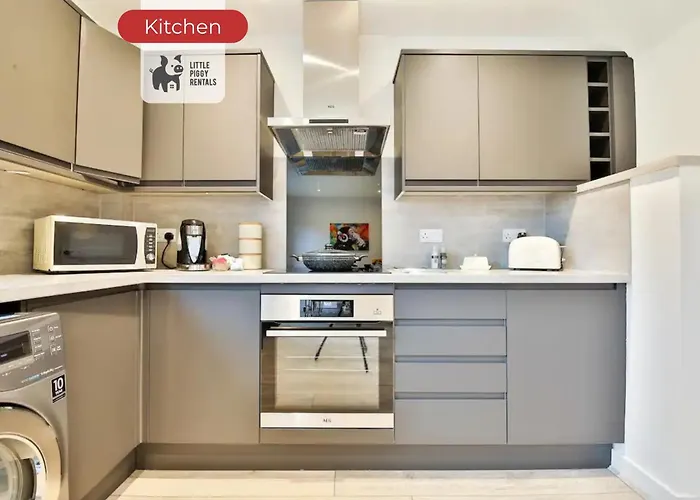 3 Bedroom With 5 Beds, Free Parking And Wifi For Contractors And Families 펜션