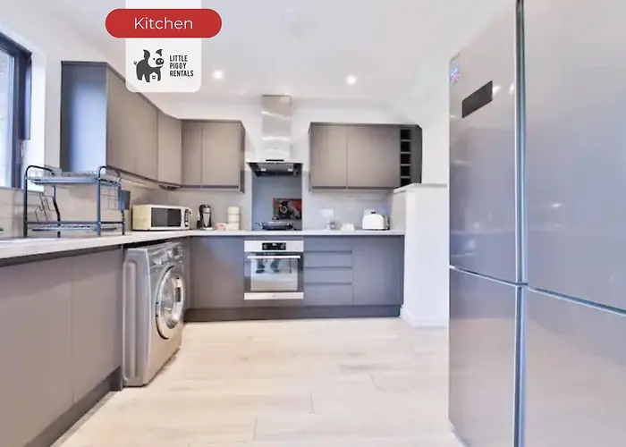 Σπίτι διακοπών 3 Bedroom With 5 Beds, Free Parking And Wifi For Contractors And Families *