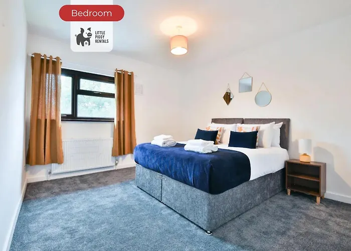 3 Bedroom With 5 Beds, Free Parking And Wifi For Contractors And Families * Bristol